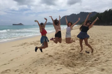 Oahu Highlights • 30 Spots • 10 Stops Circle Island OahuOahu Highlights • 30 Spots · from $12910 Stops Circle Island