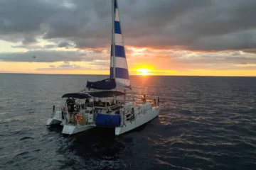 Waikiki Sunset Sail Honolulu, OahuWaikiki Sunset Sail 路 from $79BYOB Sunset Sail in Waik墨k墨