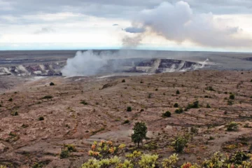 Hawai'i Island Volcano Adventure Tour (from Hilo) H2 Hilo, Big IslandHawai'i Island Volcano Adventure 路 from $213Akaka Falls, Craters & Thurston Lava Tube