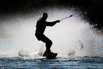 Parasail and Wakeboard Combo Honolulu, OahuParasail and Wakeboard Combo 路 from $199Wakeboarding & 700-Foot Parasail